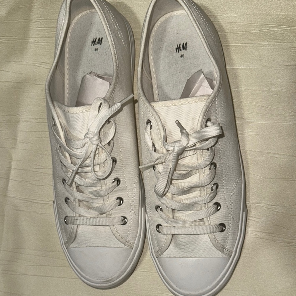 H&M White Canvas Sneakers